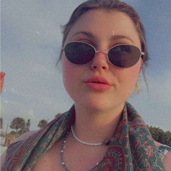 Meet your Posher, Molly - Picture 1 of 1